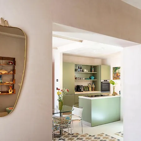 לינה וארוחת בוקר Lume 4*