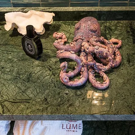 Lume Συρακούσες