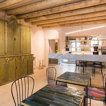 Lume Bed & Breakfast